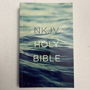 NKJV New King James Version Bible Paperback Thomas Nelson